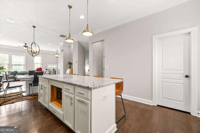 4405 DONAHUE Avenue, Sugar Hill, GA 30518