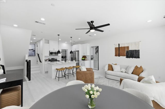 7207 Mohawk Drive 303, Dallas, TX 75235