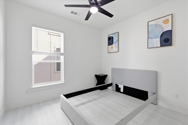 7207 Mohawk Drive 303, Dallas, TX 75235