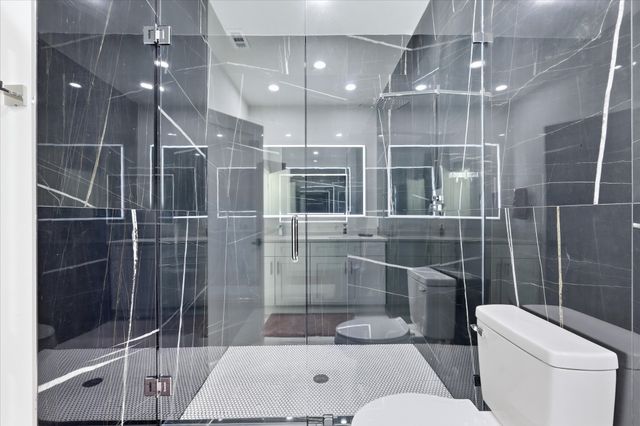 7207 Mohawk Drive 303, Dallas, TX 75235