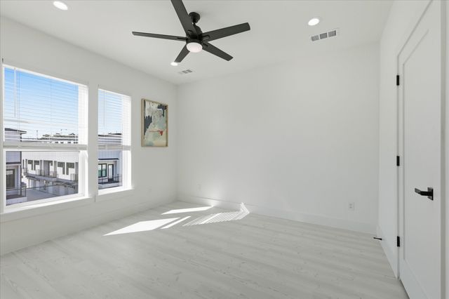 7207 Mohawk Drive 303, Dallas, TX 75235