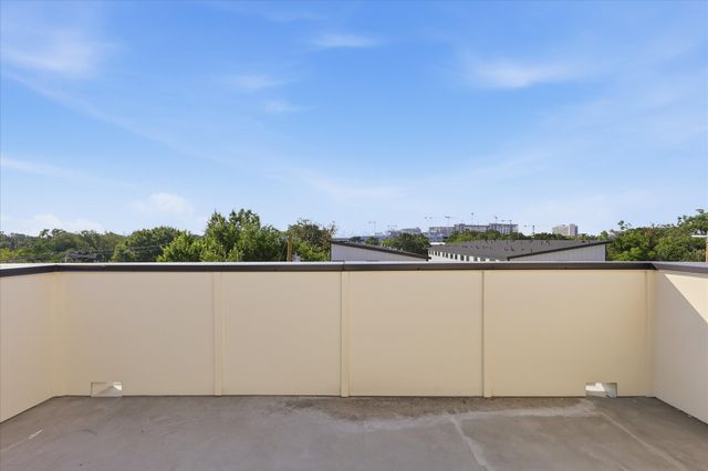 7207 Mohawk Drive 303, Dallas, TX 75235