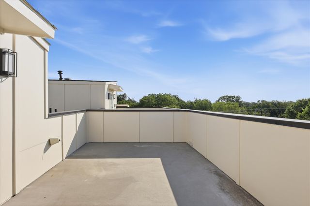 7207 Mohawk Drive 303, Dallas, TX 75235