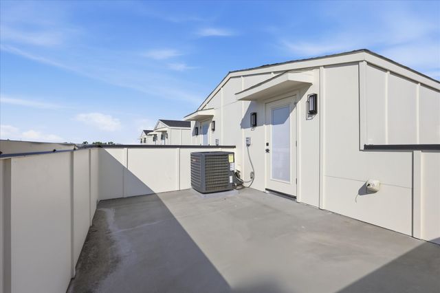 7207 Mohawk Drive 303, Dallas, TX 75235