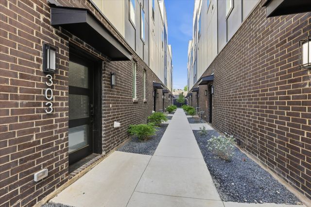 7207 Mohawk Drive 303, Dallas, TX 75235