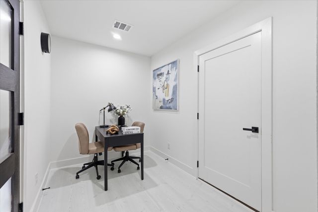 7207 Mohawk Drive 303, Dallas, TX 75235