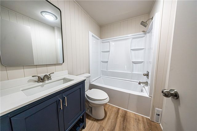 322 E Barr St, Mcdonald, PA 15057