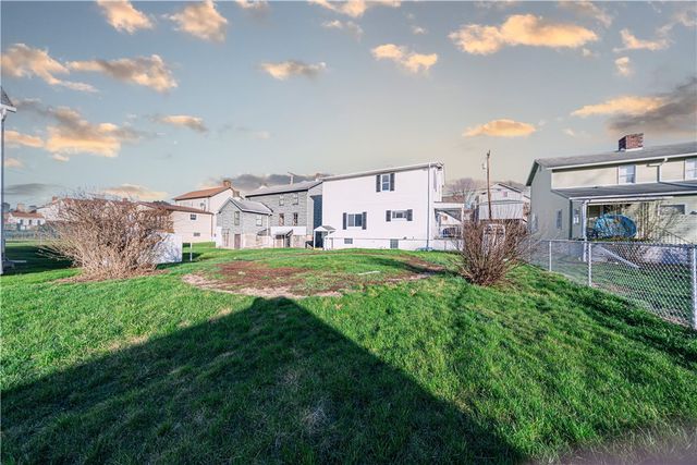 322 E Barr St, Mcdonald, PA 15057