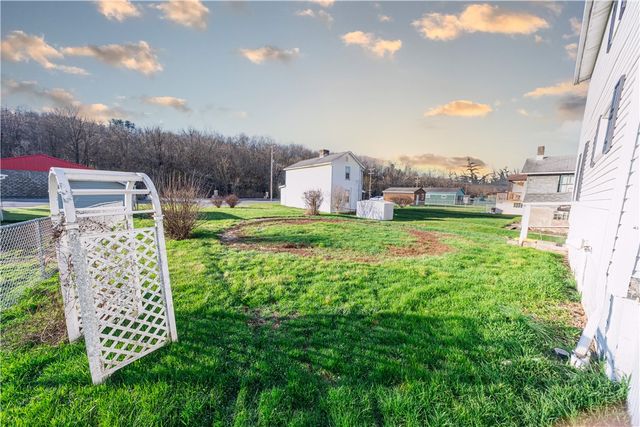 322 E Barr St, Mcdonald, PA 15057