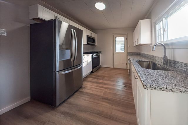 322 E Barr St, Mcdonald, PA 15057
