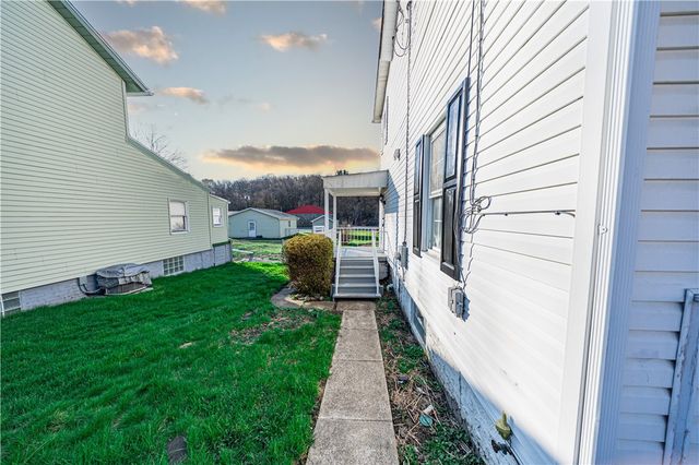 322 E Barr St, Mcdonald, PA 15057