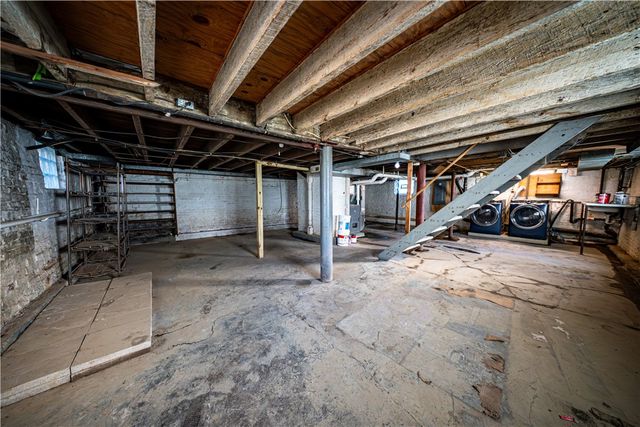 322 E Barr St, Mcdonald, PA 15057