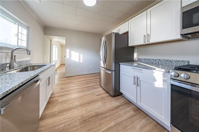 322 E Barr St, Mcdonald, PA 15057