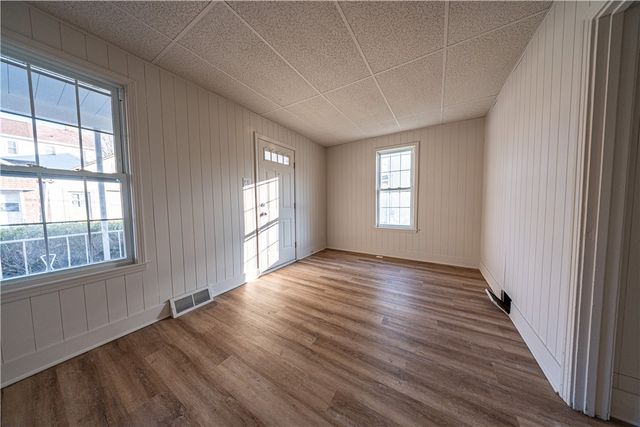 322 E Barr St, Mcdonald, PA 15057