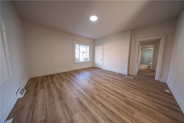 322 E Barr St, Mcdonald, PA 15057