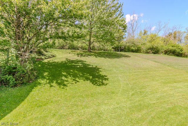 344 Karen Drive, Chardon, OH 44024