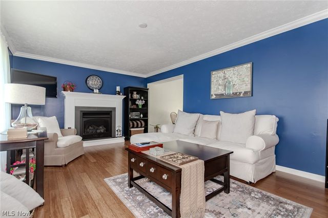 344 Karen Drive, Chardon, OH 44024