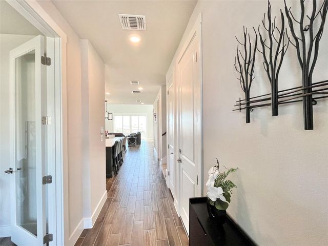 8504 Pine Muhly DR, Lago Vista, TX 78645