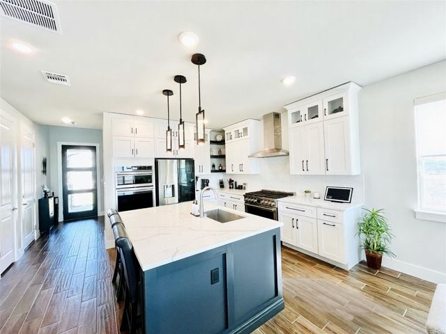 8504 Pine Muhly DR, Lago Vista, TX 78645