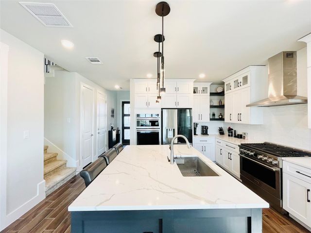 8504 Pine Muhly DR, Lago Vista, TX 78645