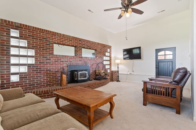 1979 Buck Daniels Rd, Culleoka, TN 38451