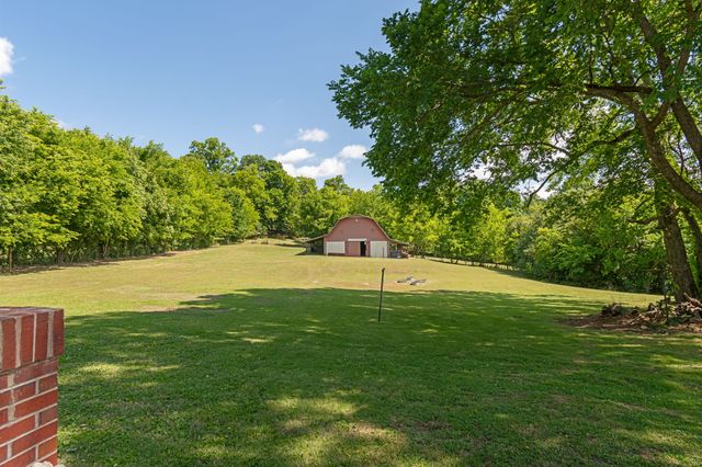 1979 Buck Daniels Rd, Culleoka, TN 38451
