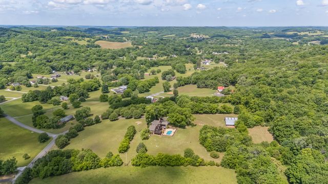 1979 Buck Daniels Rd, Culleoka, TN 38451