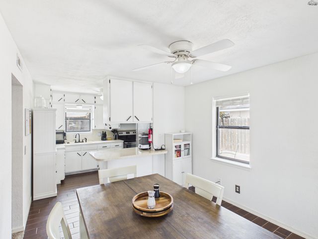 517 N BOIS DARC STREET, Holliday, TX 76366