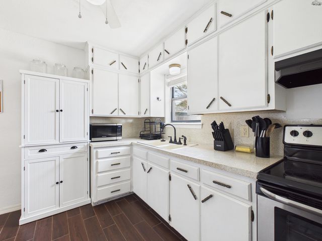 517 N BOIS DARC STREET, Holliday, TX 76366