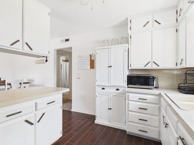 517 N BOIS DARC STREET, Holliday, TX 76366