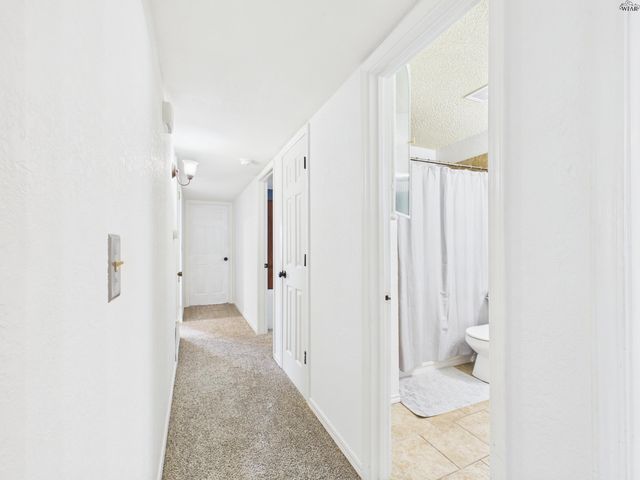 517 N BOIS DARC STREET, Holliday, TX 76366