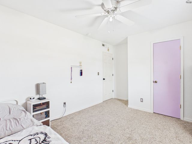 517 N BOIS DARC STREET, Holliday, TX 76366