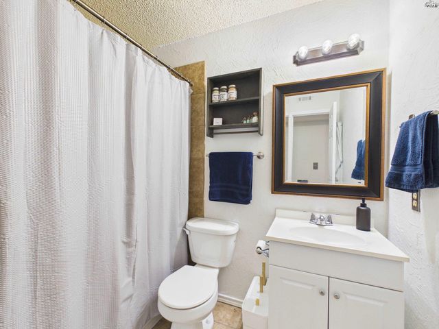 517 N BOIS DARC STREET, Holliday, TX 76366