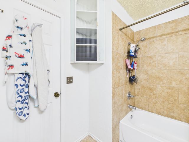 517 N BOIS DARC STREET, Holliday, TX 76366