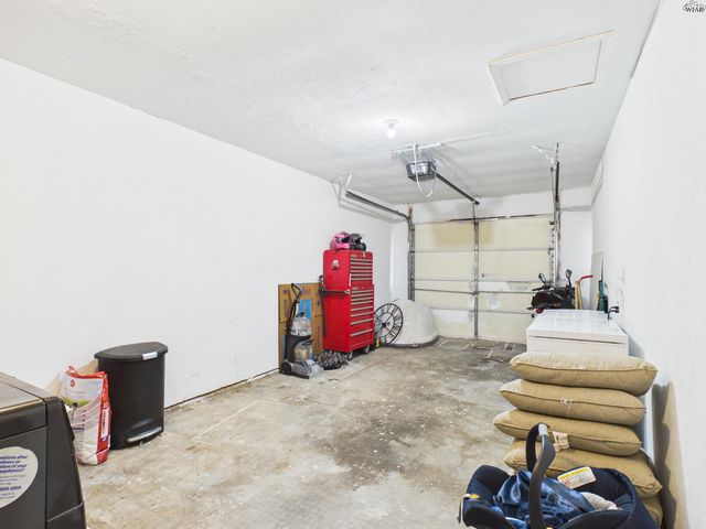 517 N BOIS DARC STREET, Holliday, TX 76366