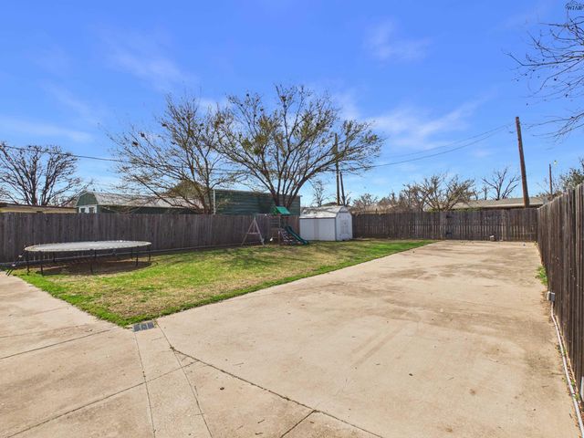 517 N BOIS DARC STREET, Holliday, TX 76366