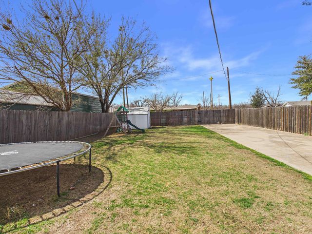 517 N BOIS DARC STREET, Holliday, TX 76366