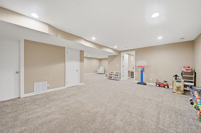 1805 N Terry Ln, Andover, KS 67002