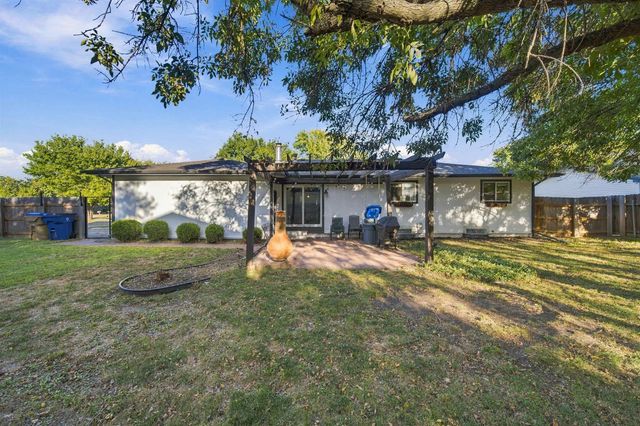1805 N Terry Ln, Andover, KS 67002