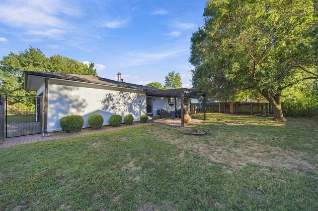 1805 N Terry Ln, Andover, KS 67002