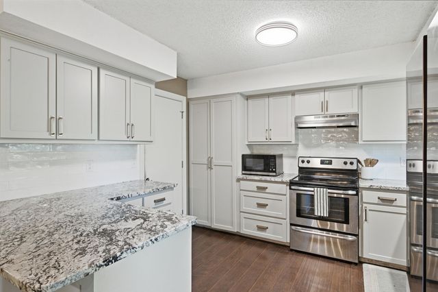 1805 N Terry Ln, Andover, KS 67002