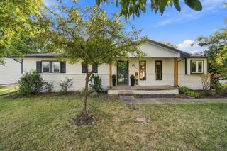 1805 N Terry Ln, Andover, KS 67002