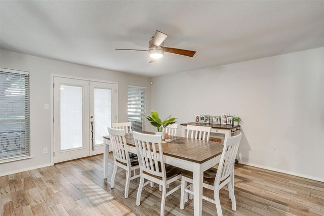 5306 Oak Brook Road, Arlington, TX 76016