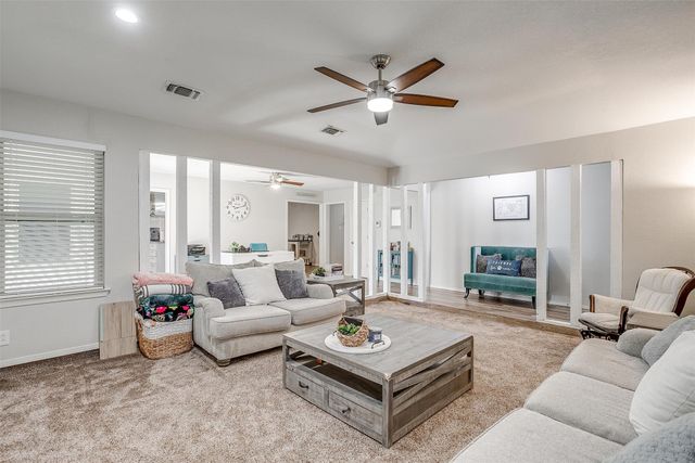 5306 Oak Brook Road, Arlington, TX 76016