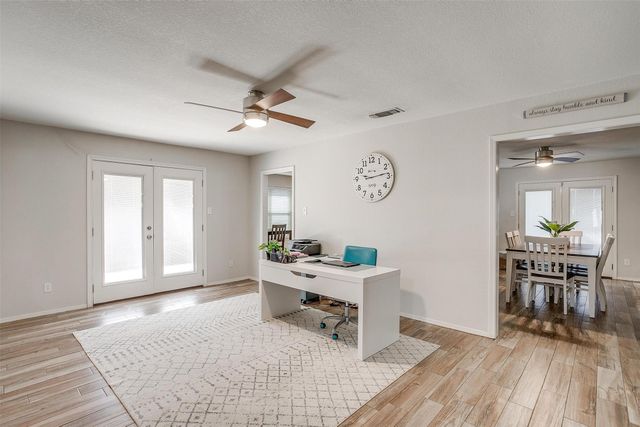 5306 Oak Brook Road, Arlington, TX 76016