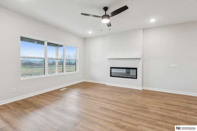 11402 N 161 Avenue, Bennington, NE 68007