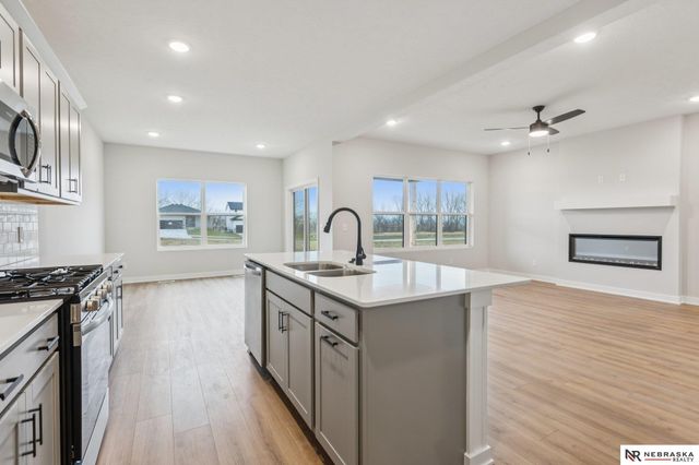 11402 N 161 Avenue, Bennington, NE 68007