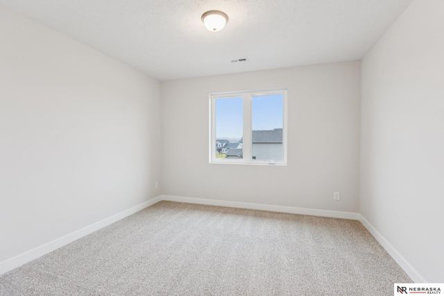 11402 N 161 Avenue, Bennington, NE 68007