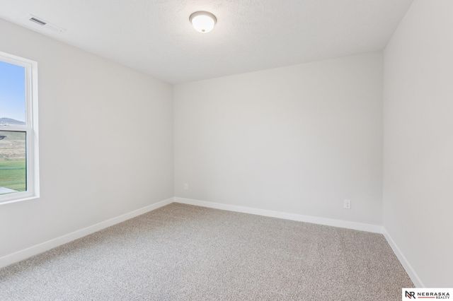 11402 N 161 Avenue, Bennington, NE 68007