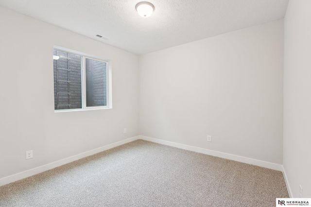 11402 N 161 Avenue, Bennington, NE 68007